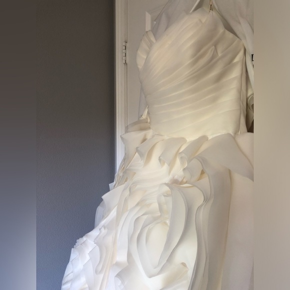 MAGGIE SOTTERO Haute Couture Juliette (NWT) Size: 12 - Picture 9 of 16